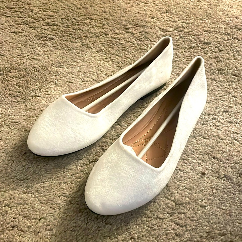 New white faux suede ballet flats size 9
